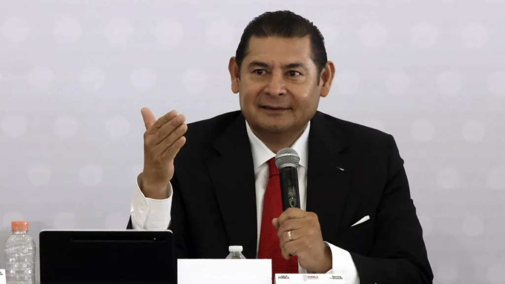 Armenta prepara Ley AntiMilpa contra la corrupción
